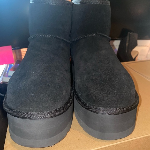 Black Ugg Platform Mini - Picture 7 of 10